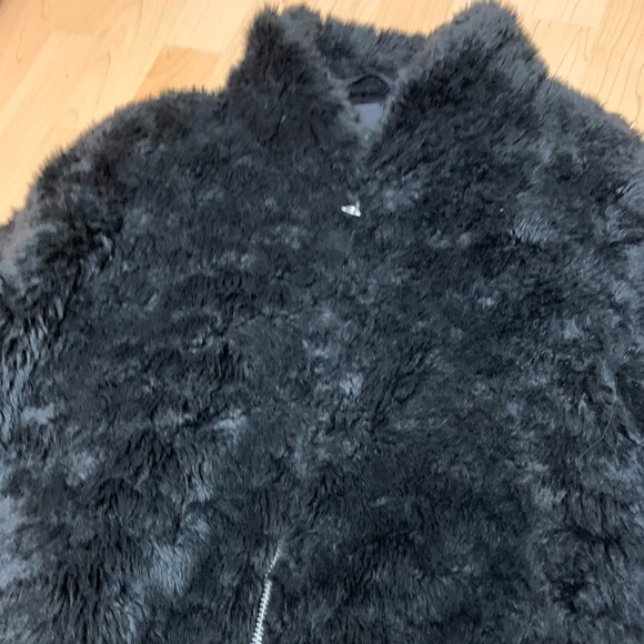 Aritzia - teddy jacket - Picture 2 of 6